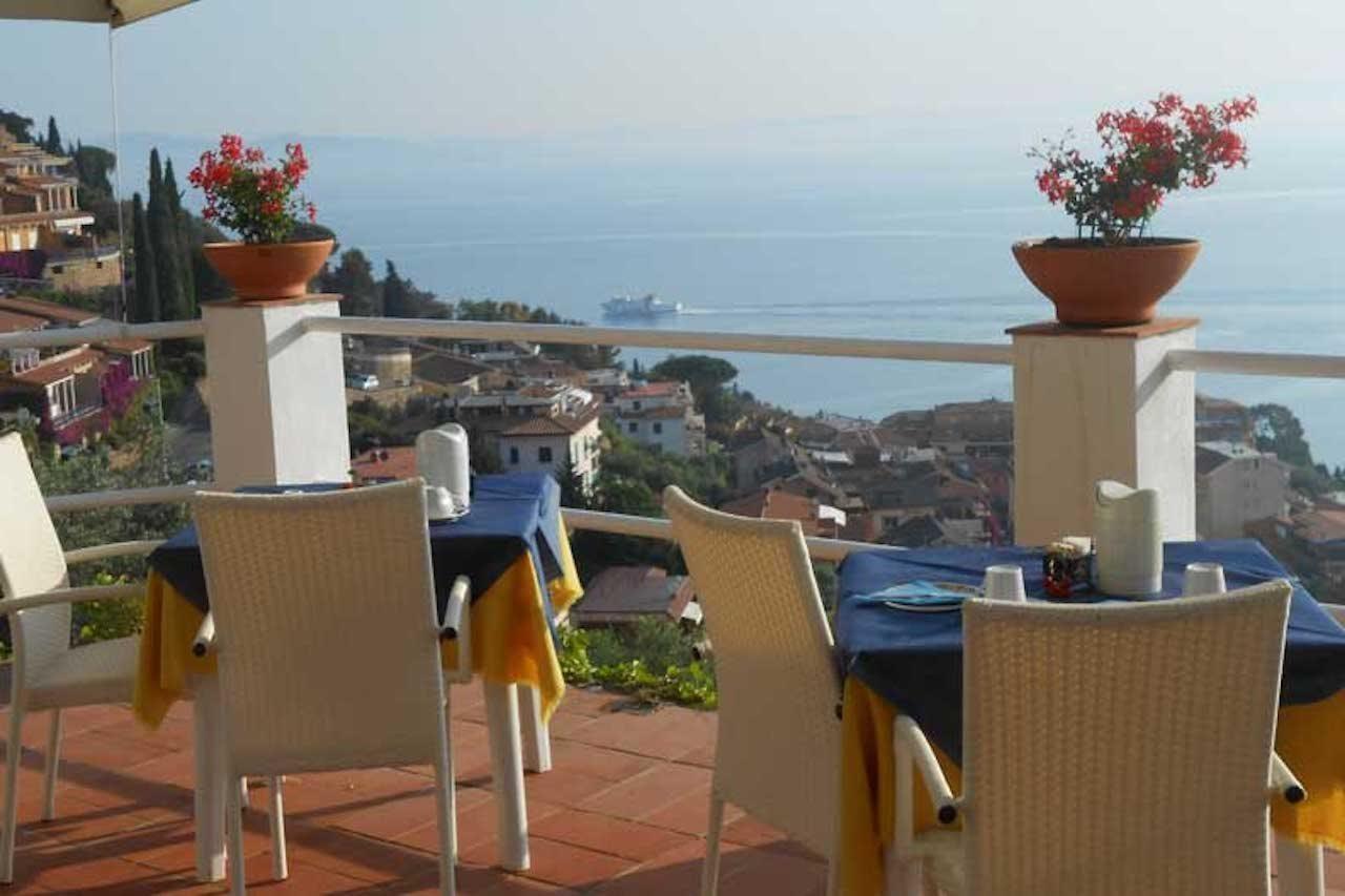 Hotel Vittoria Porto Santo Stefano  Ngoại thất bức ảnh