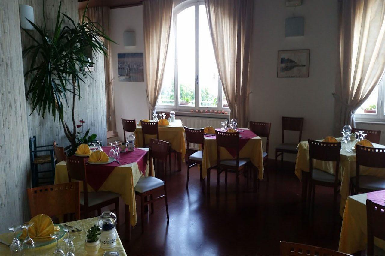 Hotel Vittoria Porto Santo Stefano  Ngoại thất bức ảnh